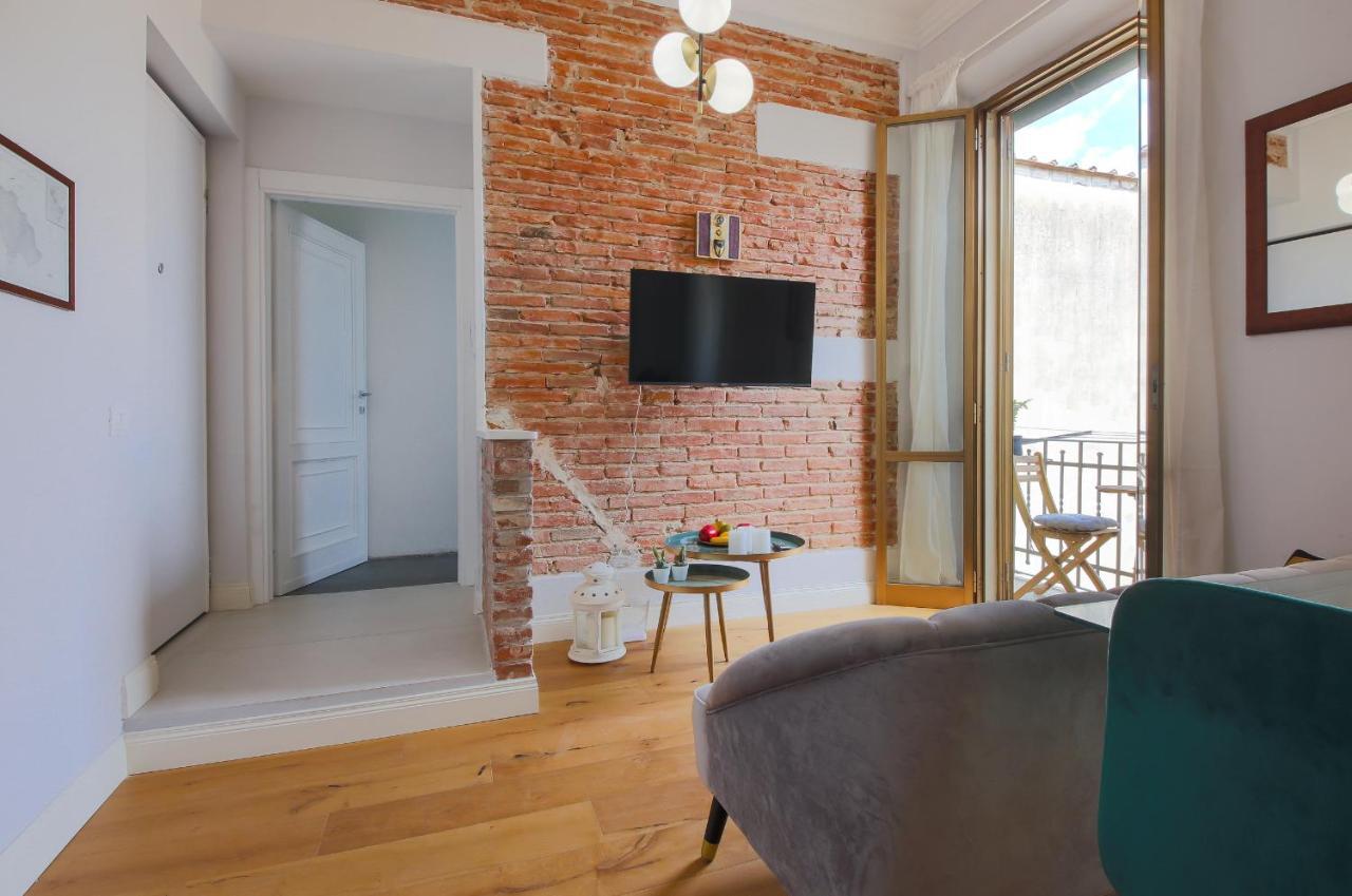 -apartments Florence-guido Monaco Contemporary With Balcony Apartment