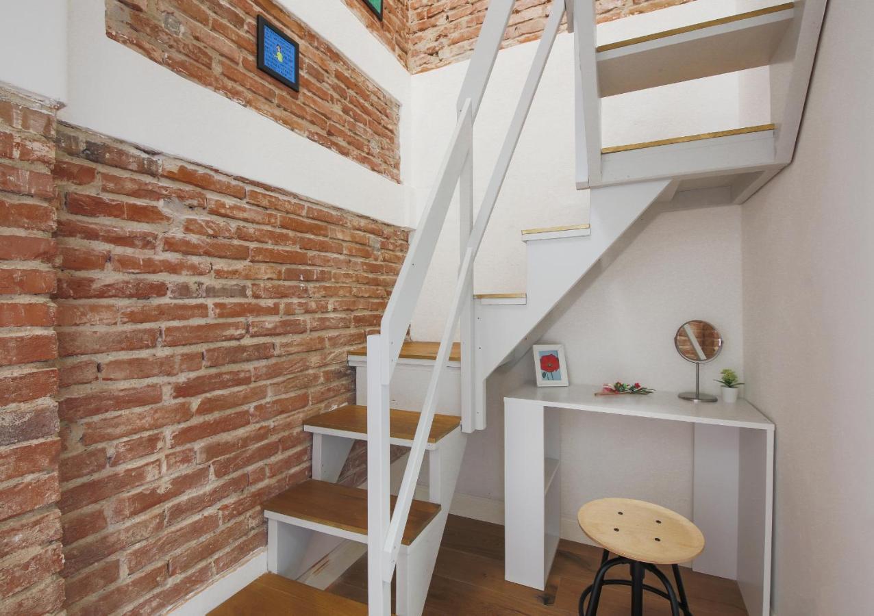 Apartment -apartments Florence-guido Monaco Contemporary With Balcony *